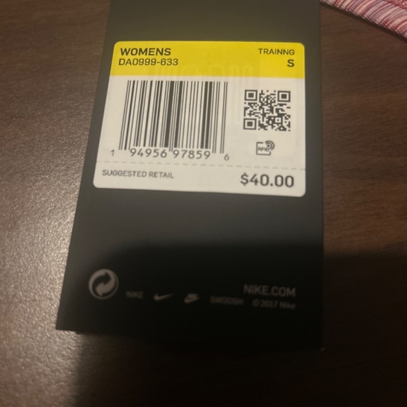 Nike Pro Slim Fit Crop - Picture 5 of 5